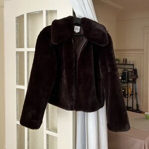 GAP Women's Faux Fur Jacket in Dark Brown